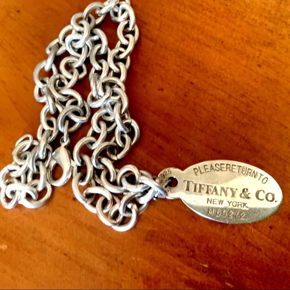 Meet your Posher, Carrie - Picture 3 of 4